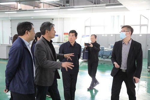 許昌職業技術學院譚水木院長一行到訪唐山工業職業技術學院開展技術推廣與交流